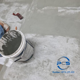 Thực hiện thi công chống thấm bằng Koviseal 102