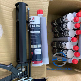 Súng bơm và keo hoá chất Atlas Ax-390