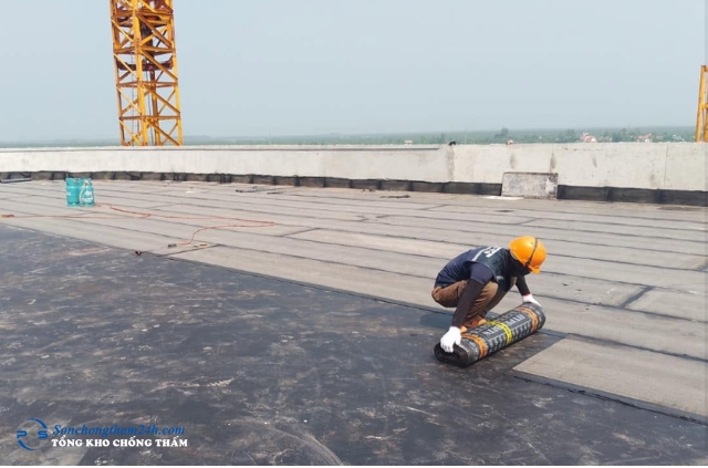 Idropol PE - Màng chống thấm khò nóng polymer biến tính dày 3mm 8 thi-cong-mang-kho-chong-tham