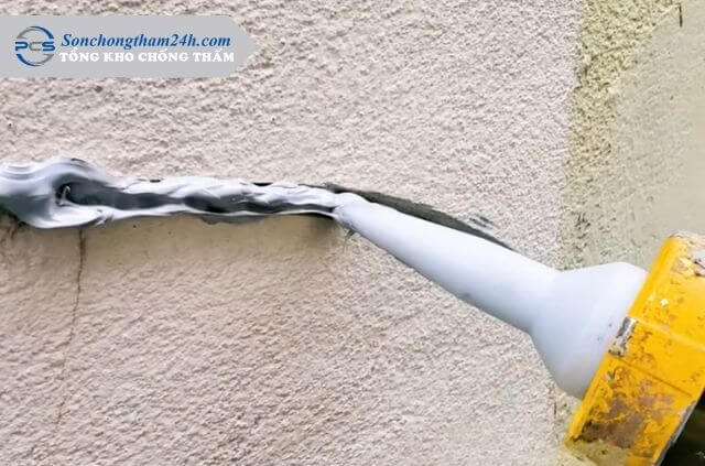 6 cách xử lý vết nứt bê tông được áp dụng phổ biến hiện nay 2 Cách xử lý các vết nứt bê tông bằng cách bơm và tiêm nhựa epoxy
